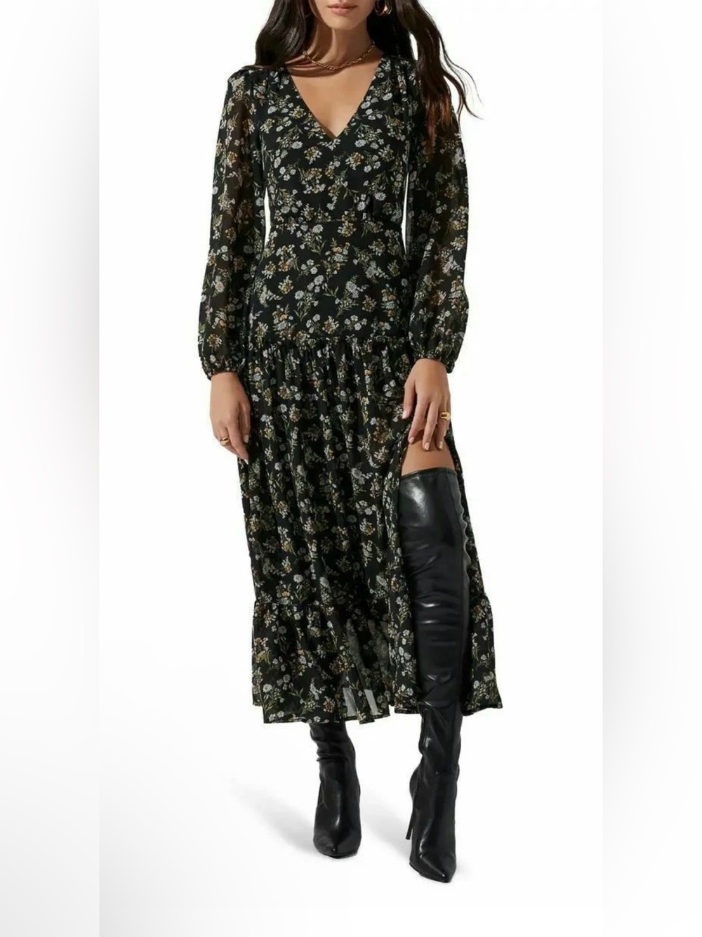 ASTR The Label Black Floral Maxi Dress Size Small Long Sleeve V-Neck Tiered Slit